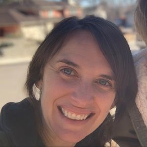 Meet your Posher, Becca